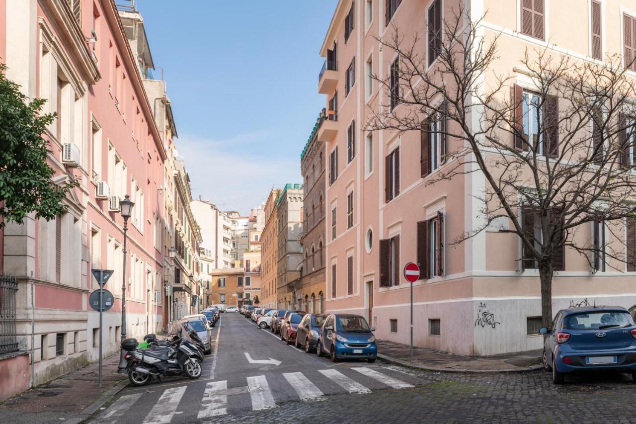 White Flat Cross Apartment Rome