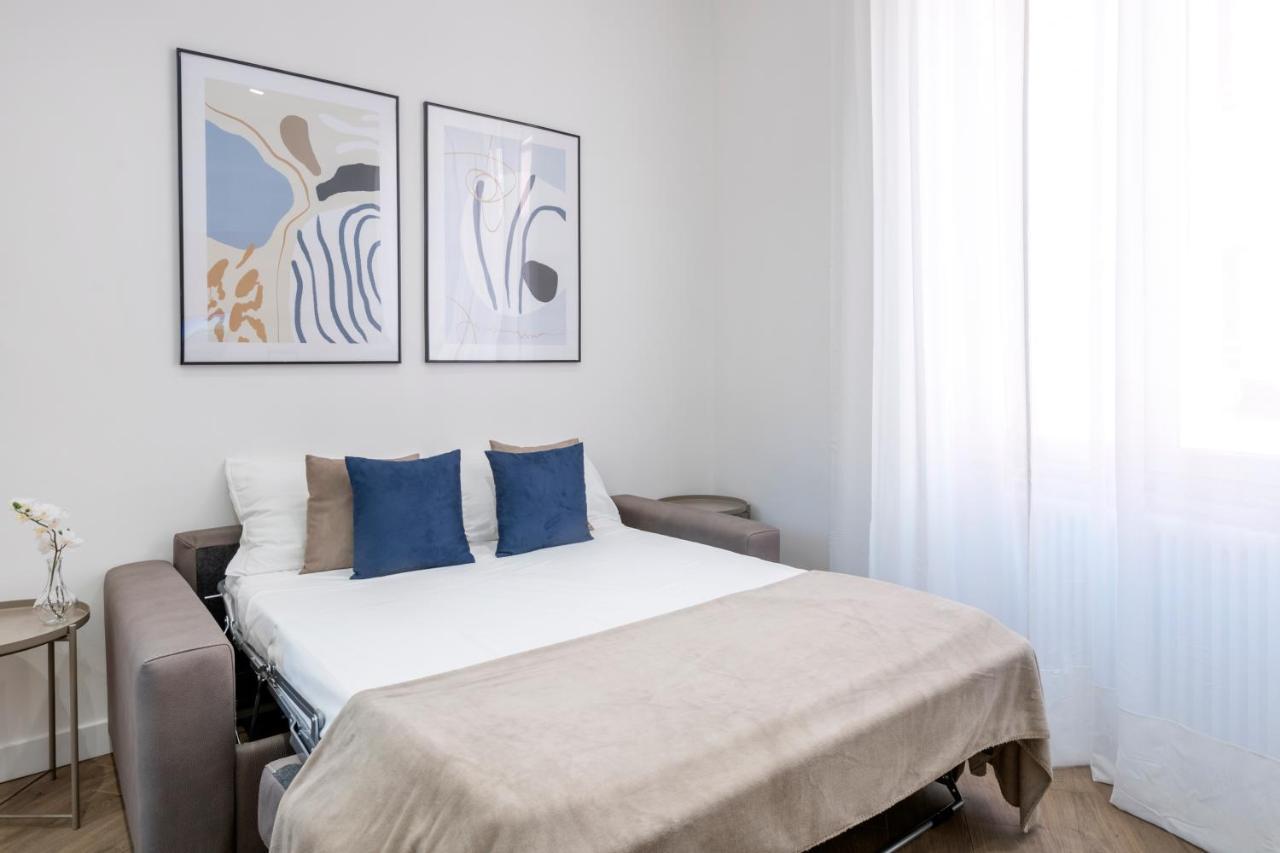 White Flat Cross Apartment *