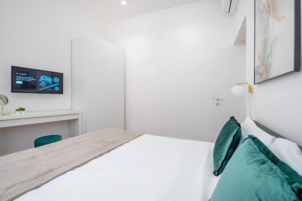 White Flat Cross Apartment Rome