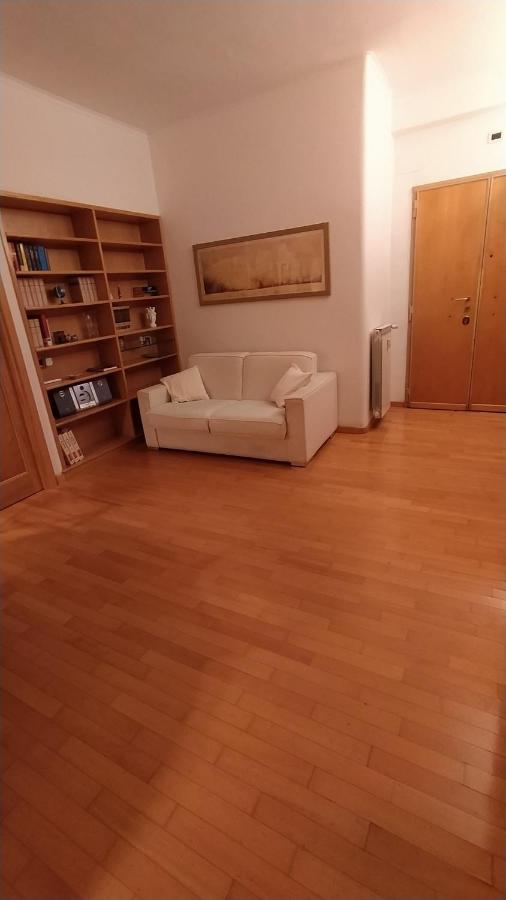 Appartamento Lovely Accogliente Tra Policlinico E Piazza Bologna