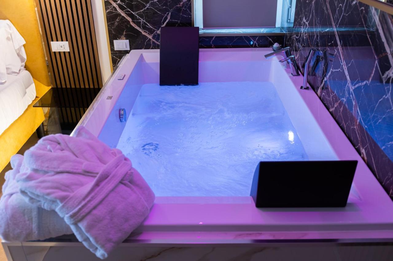 Albadea Suites&jacuzzi Guest house Rome