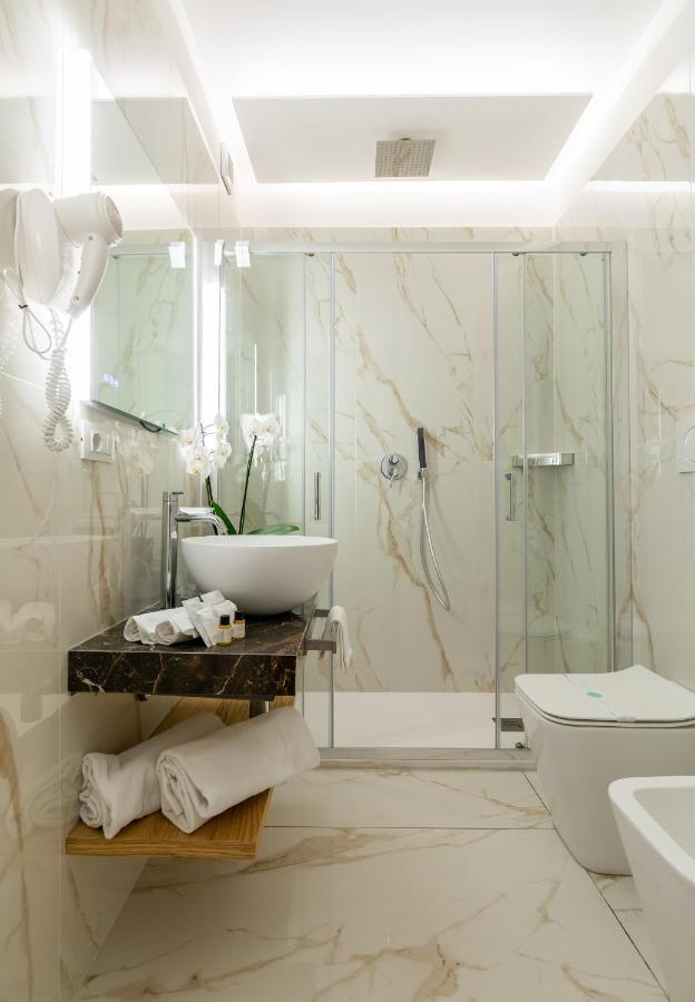 Guest house Albadea Suites&jacuzzi Rome