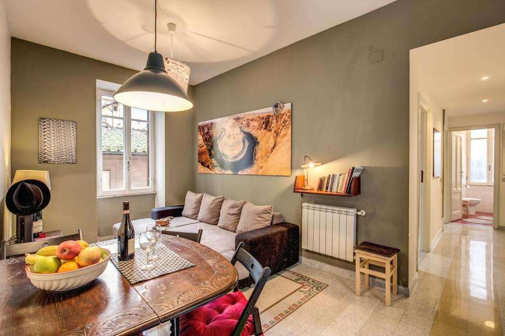 Monti Coliseum 2nd Floor 3 Bedroom * Roma
