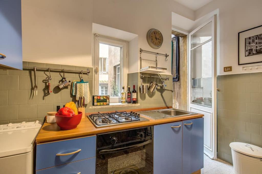 Monti Coliseum 2nd Floor 3 Bedroom * Roma