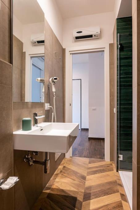 Soul In Rome, Vatican Museum Apartment *
