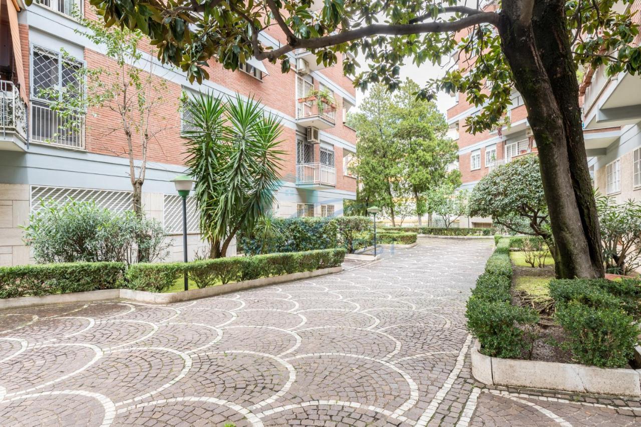 Apartamento Classern Apt In Pz Navigatori Roma