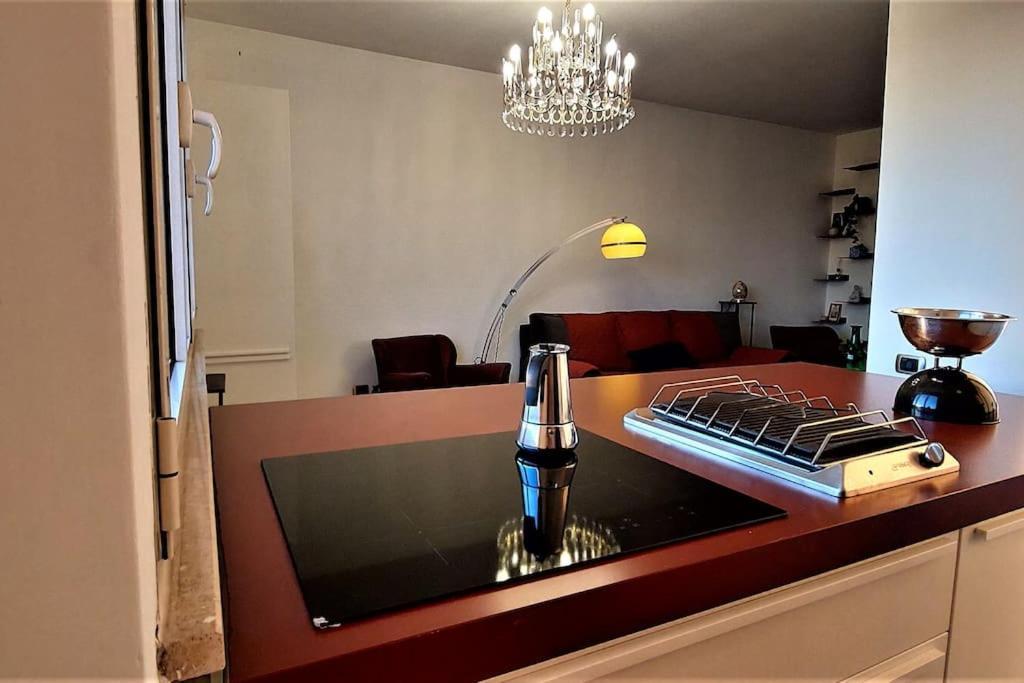 Penthouse Near Rome, Free Parking. Leilighet *