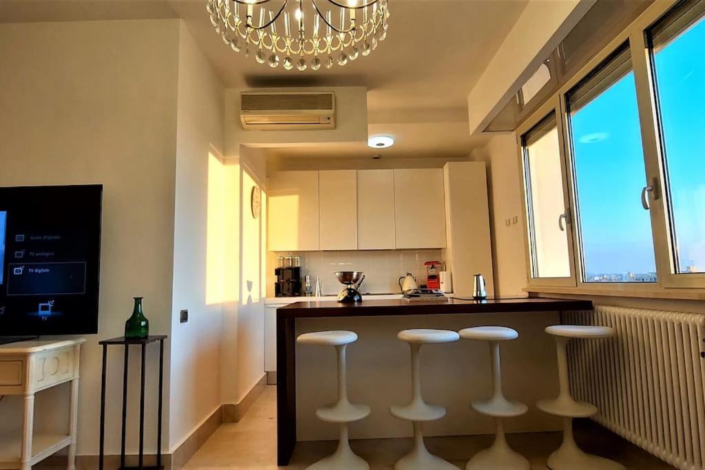 Penthouse Near Rome, Free Parking. Leilighet *