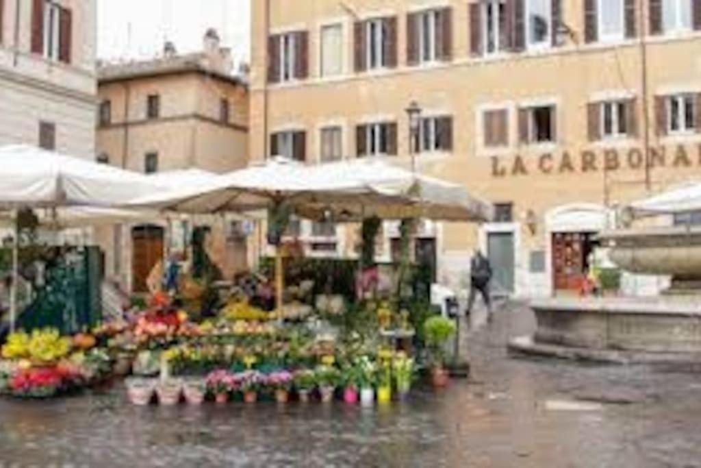 La Corte Antica Dei Banchi Vecchi