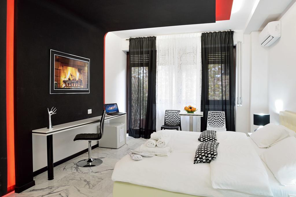 Black & White G&g Bed and breakfast Roma