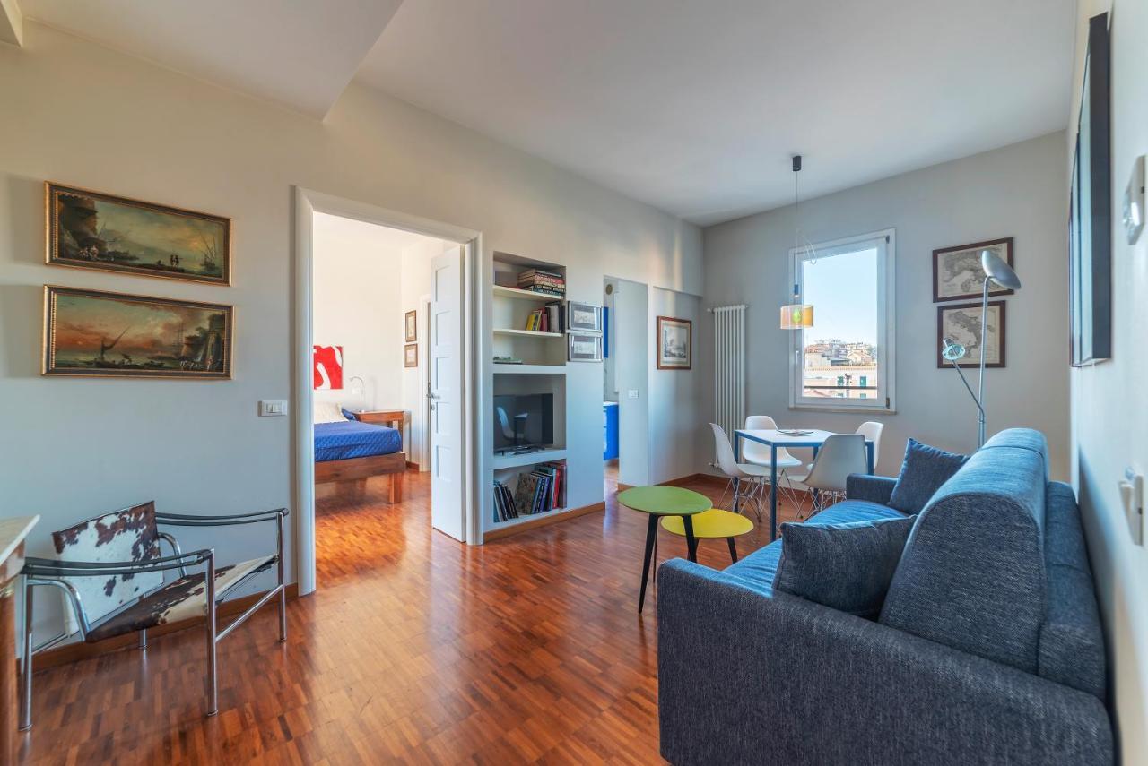 Bright With Views Of San Pietro Apartment Rom