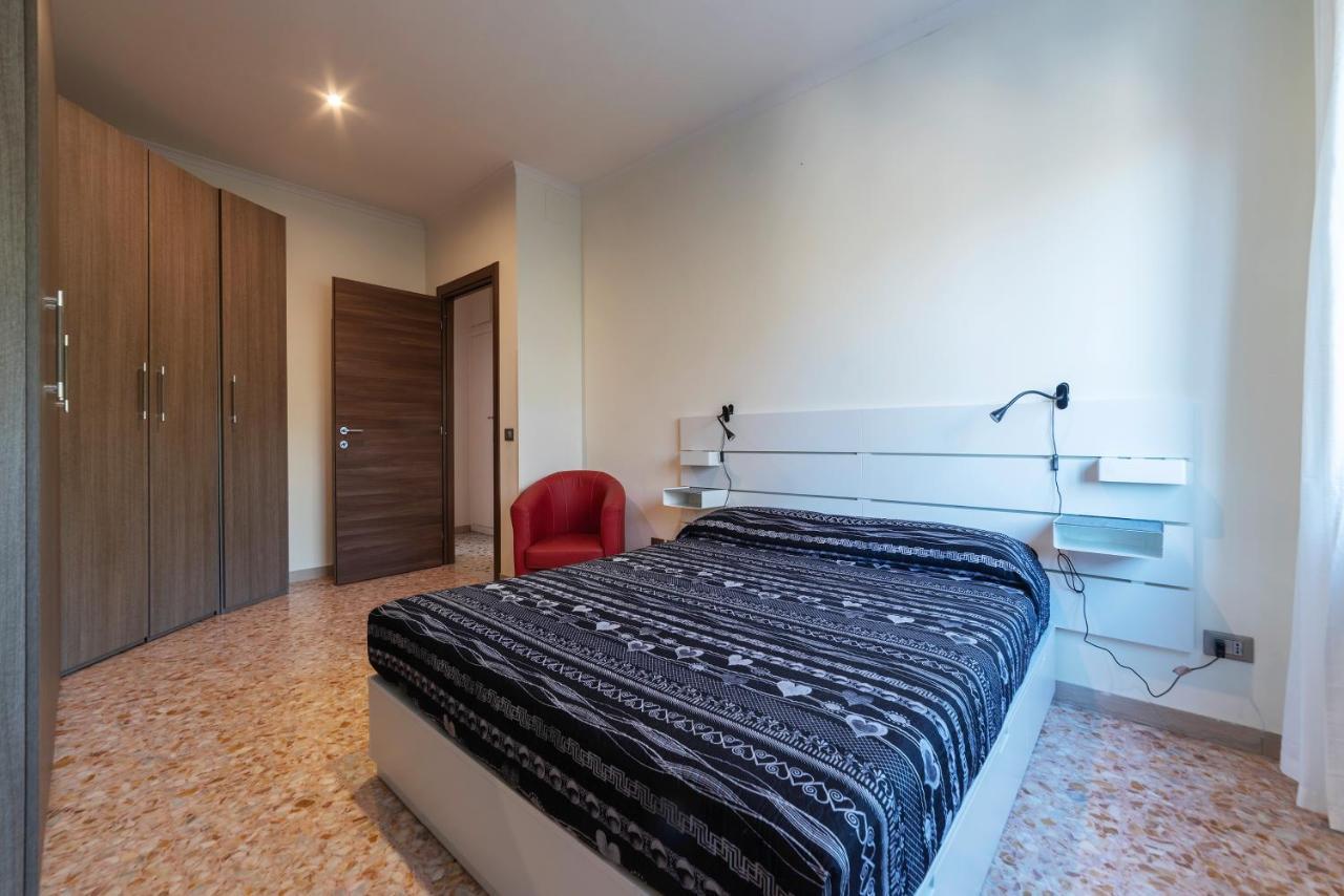 Santa Croce & Mm San Giovanni Appartamento *