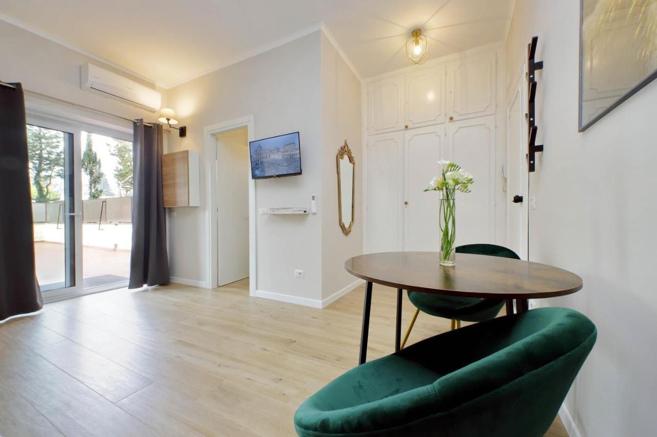 Aurelia Antica Terrace Free Pool And Parking Apartment *
