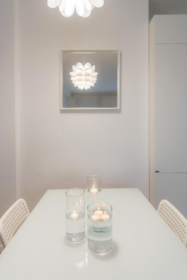 White Candle Apt, Close To San Pietro, Gemelli And City Center Leilighet