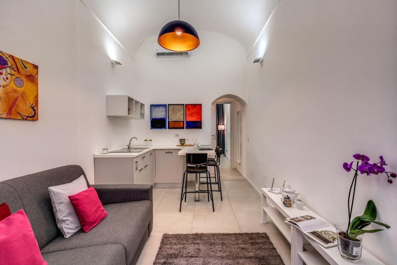 Apartment Artis Piazza Di Spagna Rom