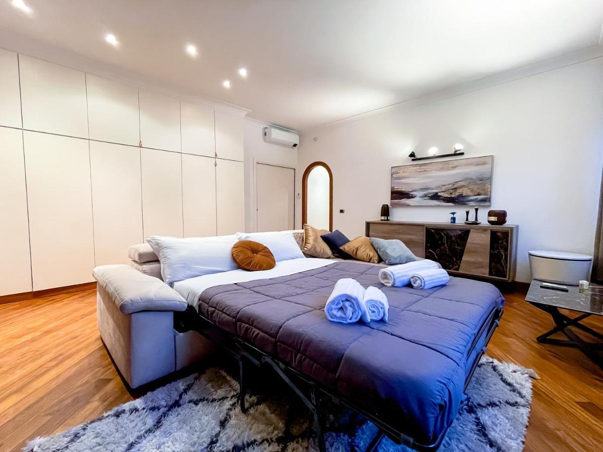 Piramide Luxury Colosseum Apartamento *