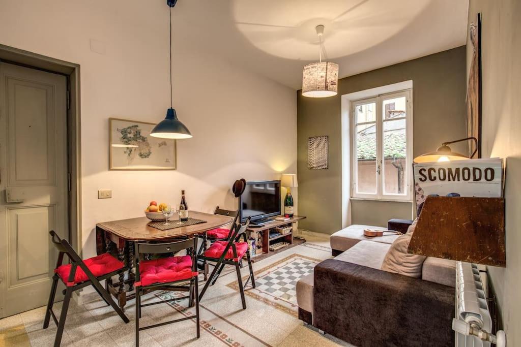 Monti Coliseum 2nd Floor 3 Bedroom * Roma