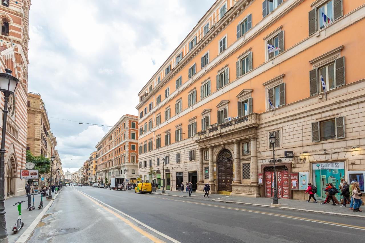 Daplace - Lucia Roma