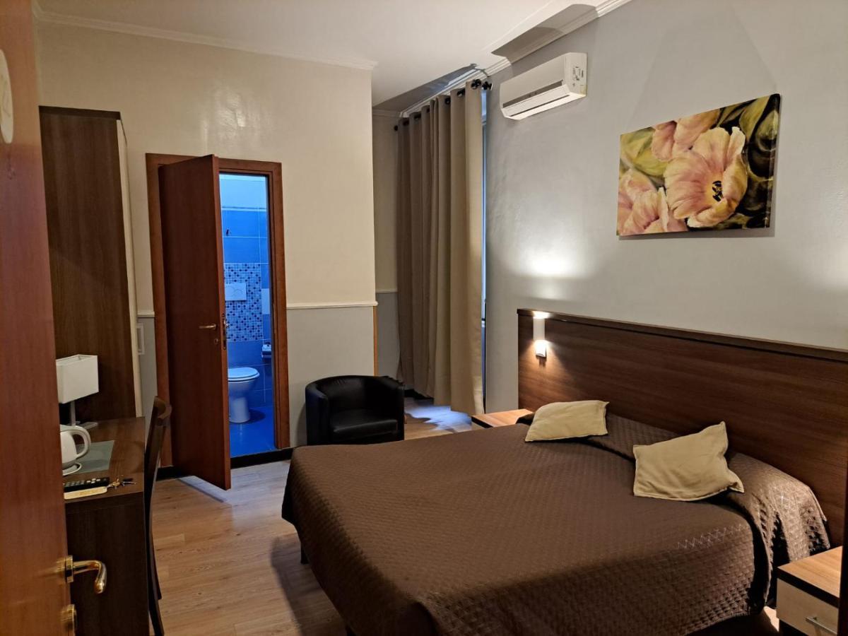 Leone Hotel