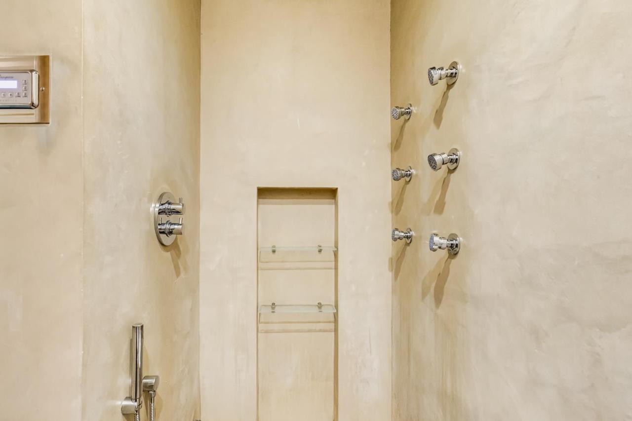 Via Condotti Private Apartment