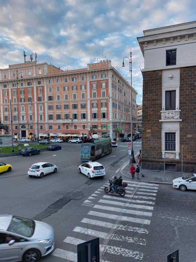 Apartment Vis Romae Luxury Rom