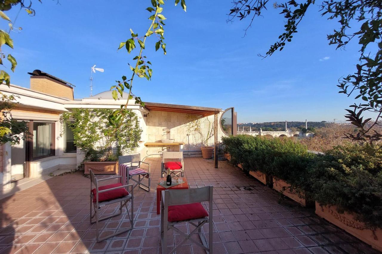 Beautiful Loft In Ponte Milvio With Terrace Apartment
