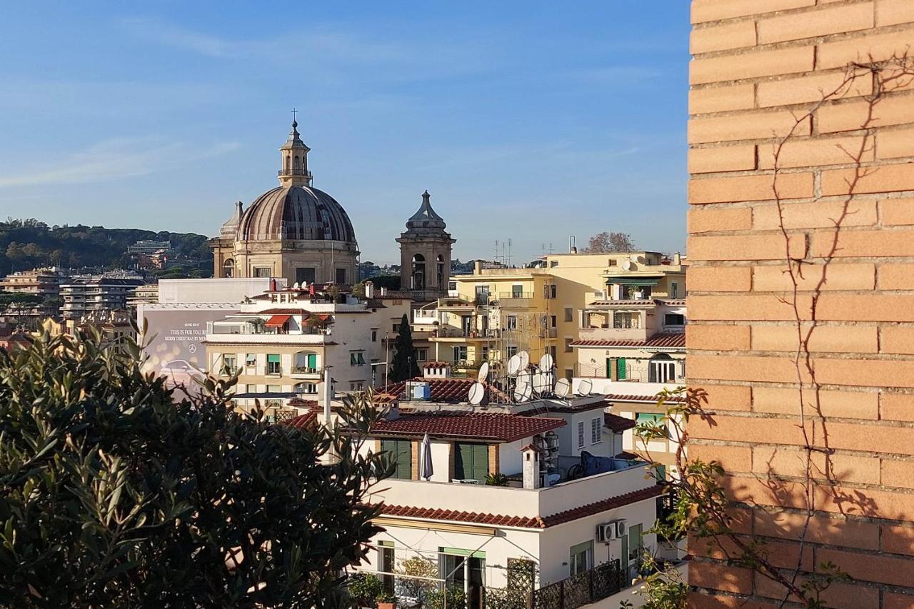Beautiful Loft In Ponte Milvio With Terrace Rome