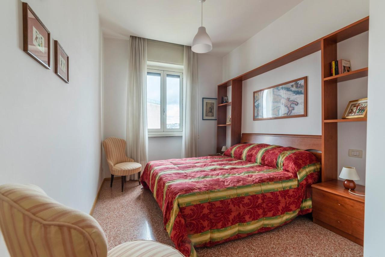 Apartment Sunny Piramide *