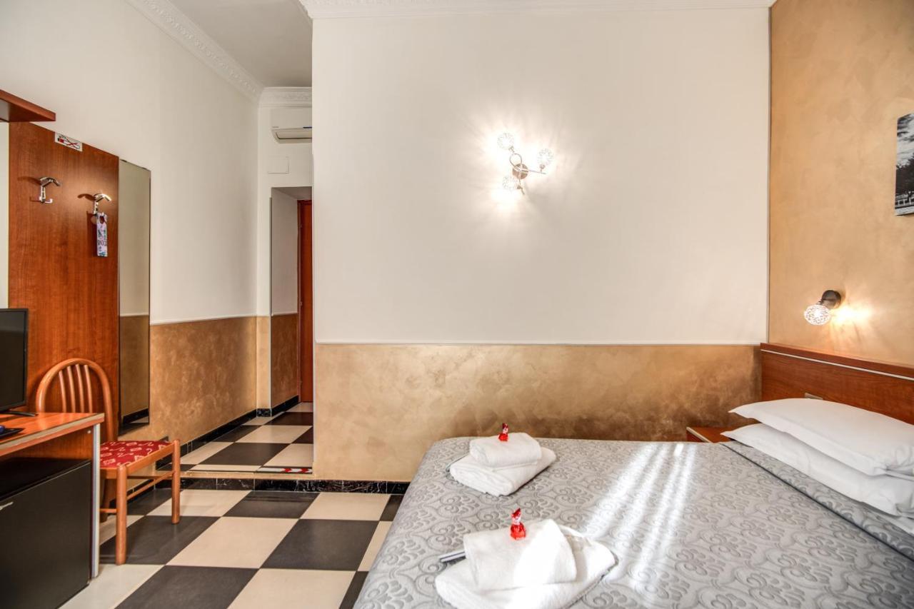 Centro Cavour 3* Rom