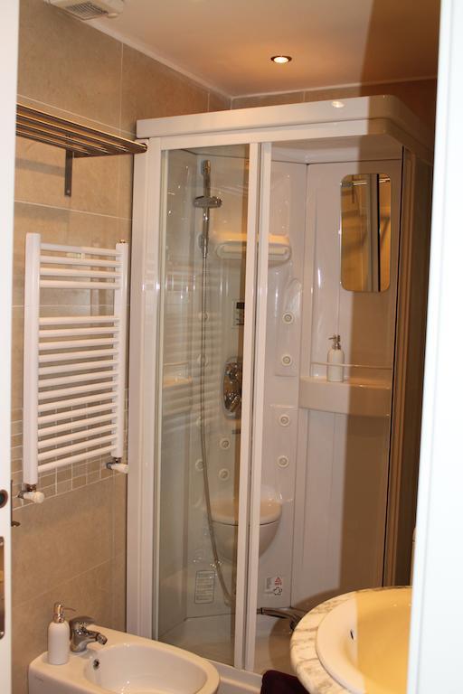 Apartment Lungara
