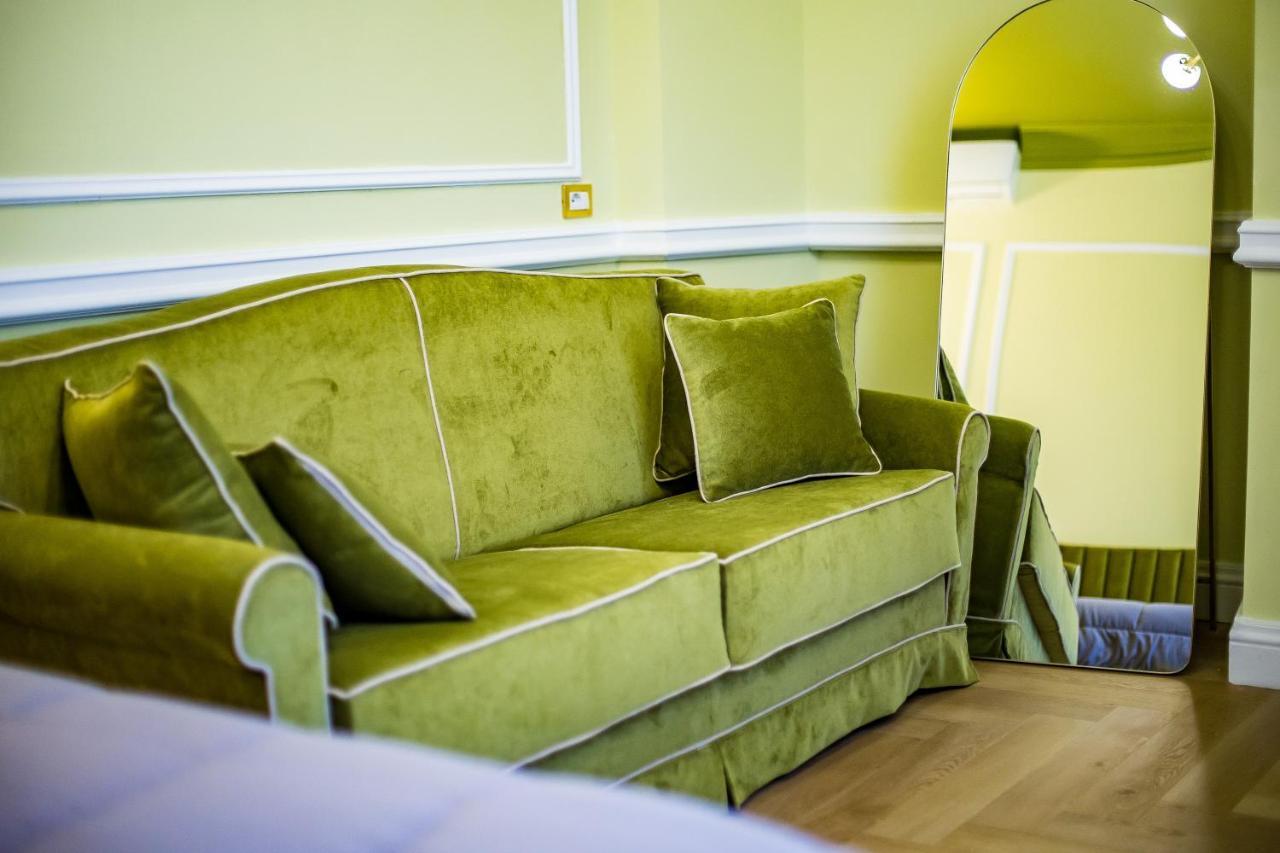 Bed & Breakfast Hold - Luxury 2*