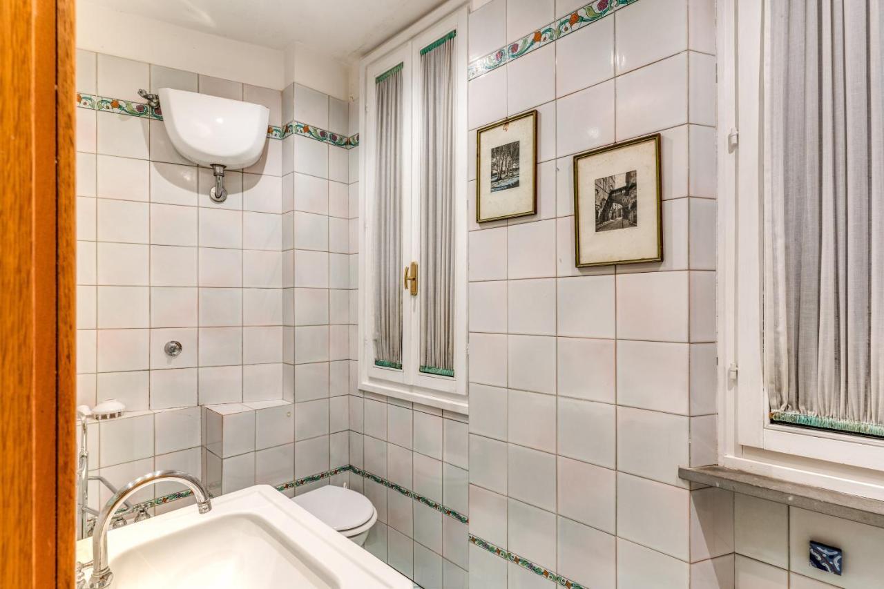 Lovely Flat By The Trevi Fountain Apartamento