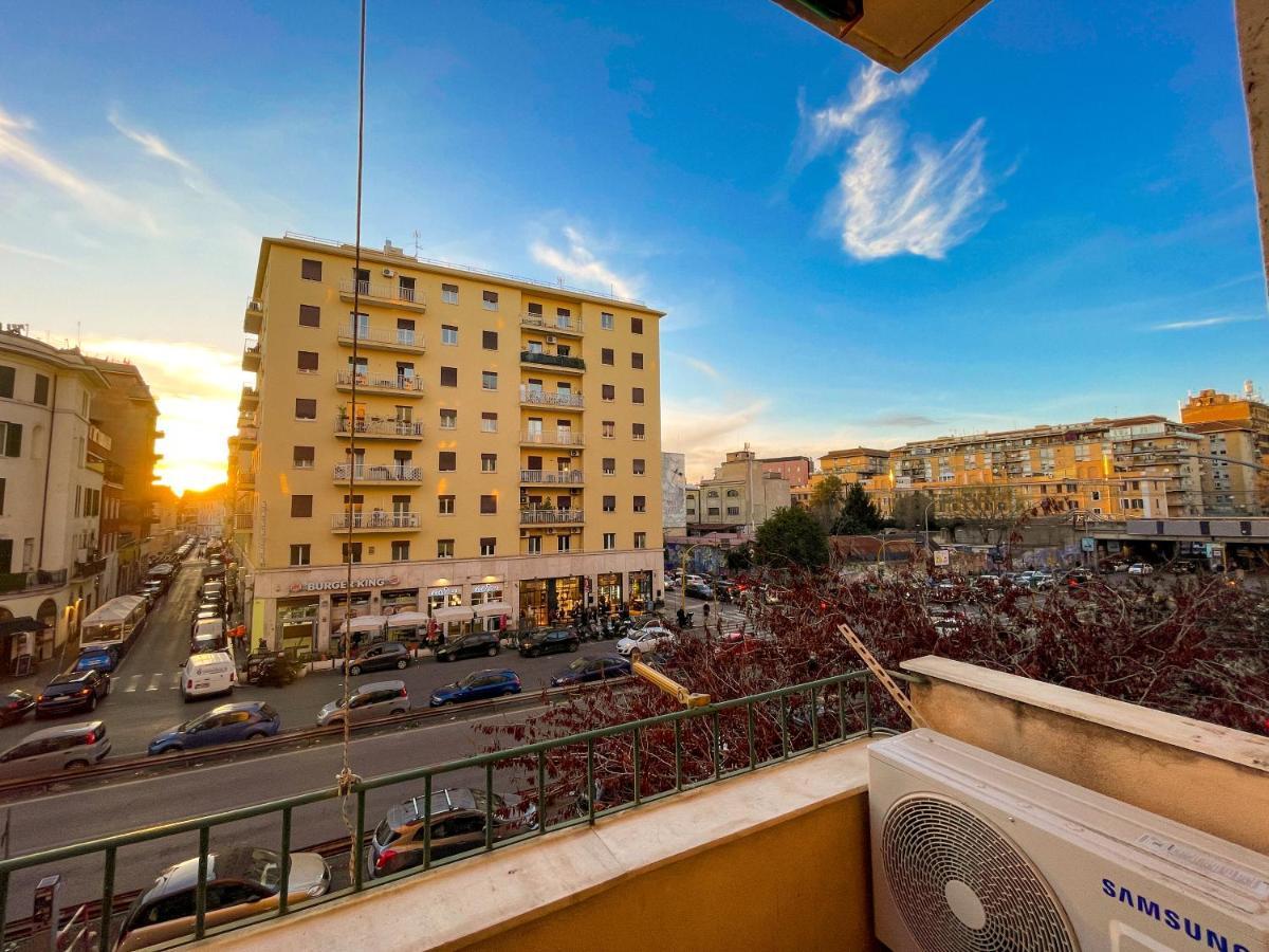 Apartment Piramide Luxury Colosseum Rom