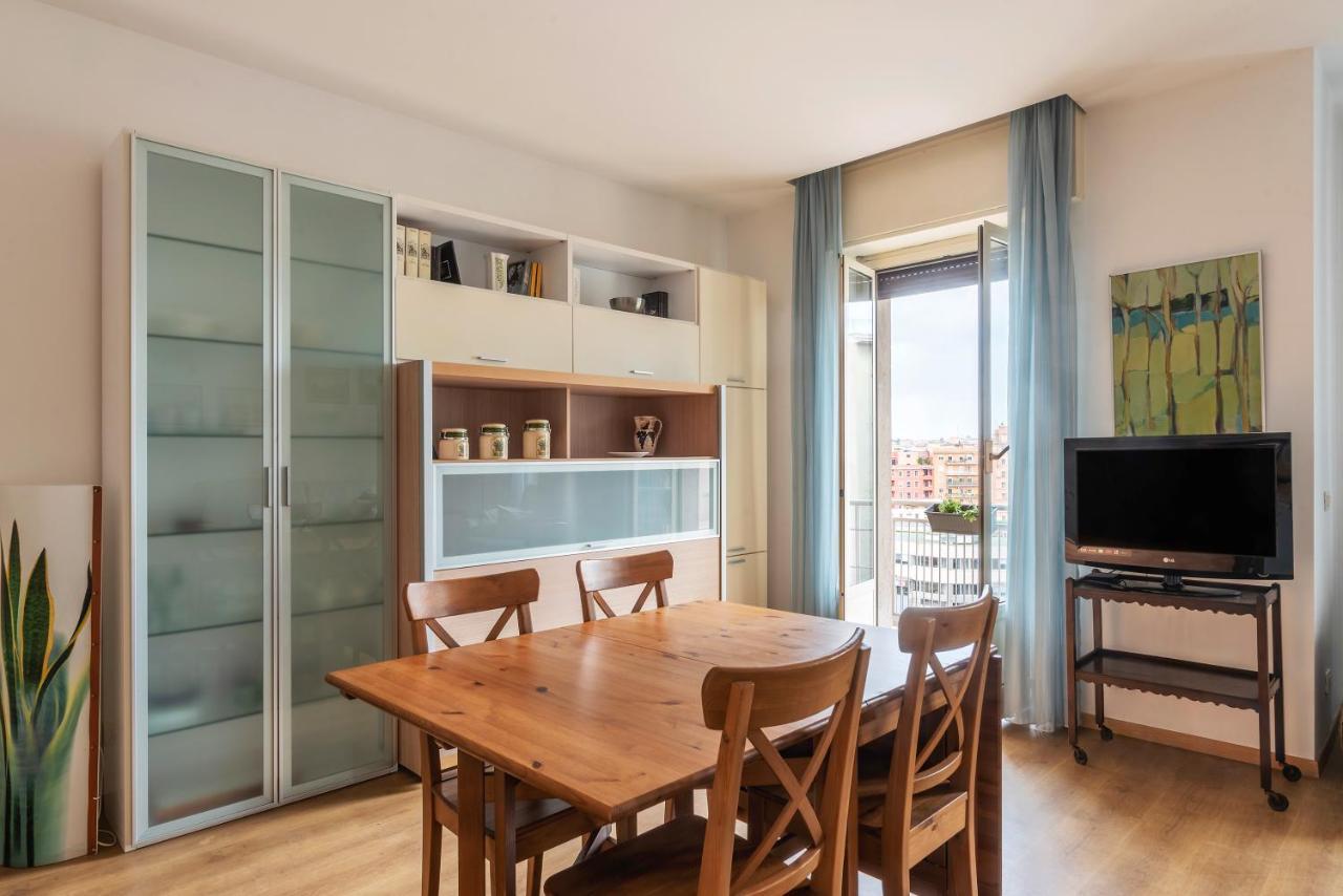 Apartment Sunny Piramide