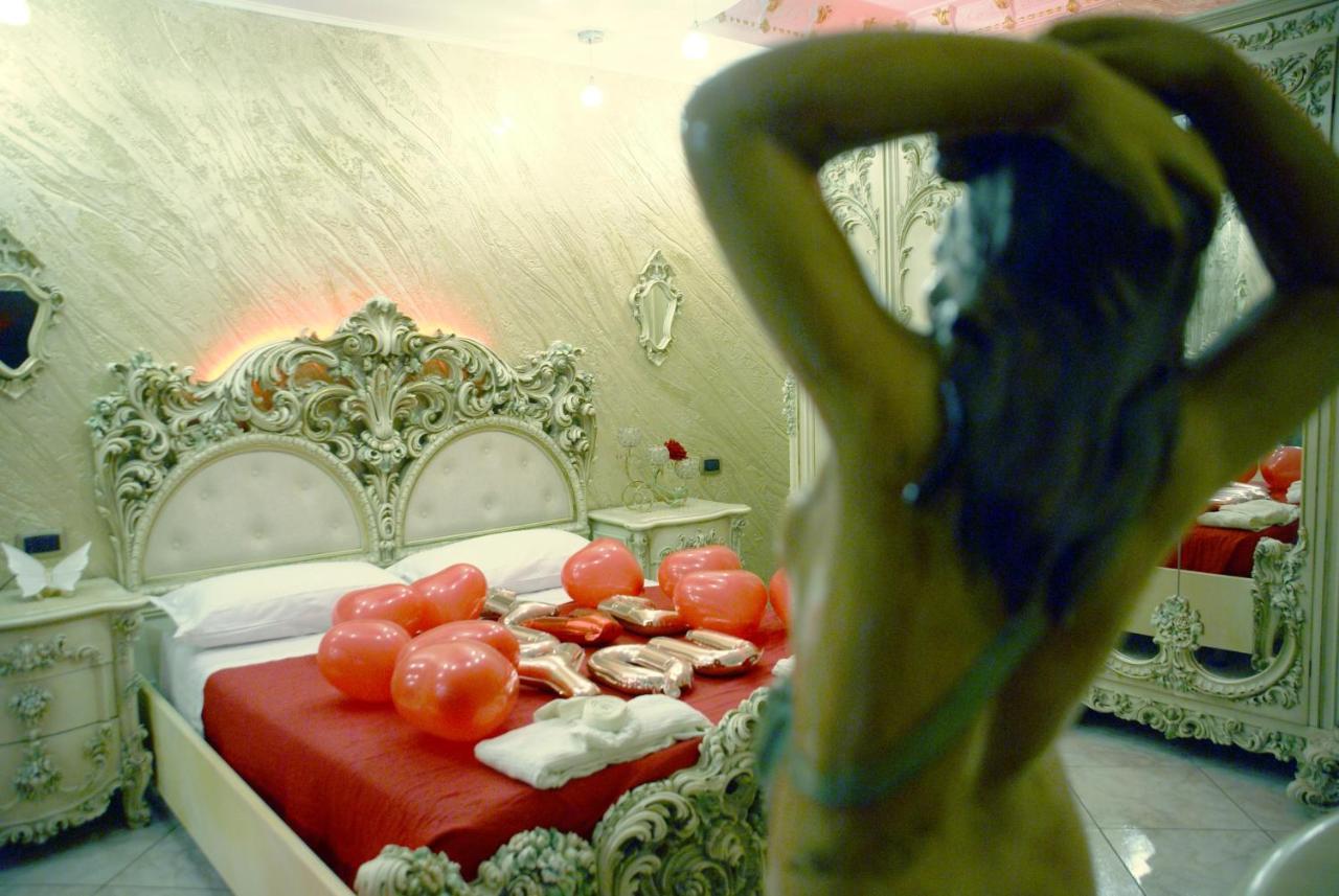 Gold Luxury Roma