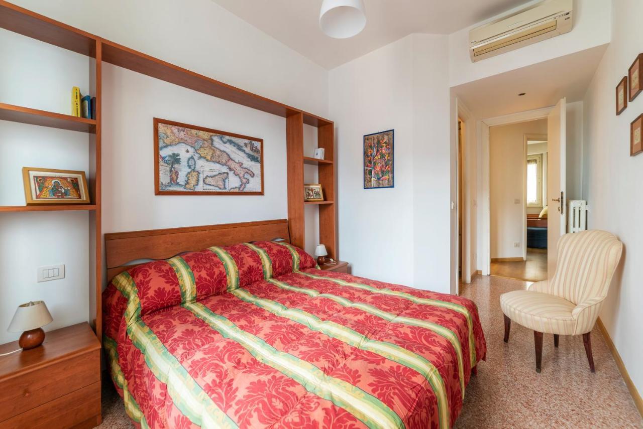 Apartment Sunny Piramide