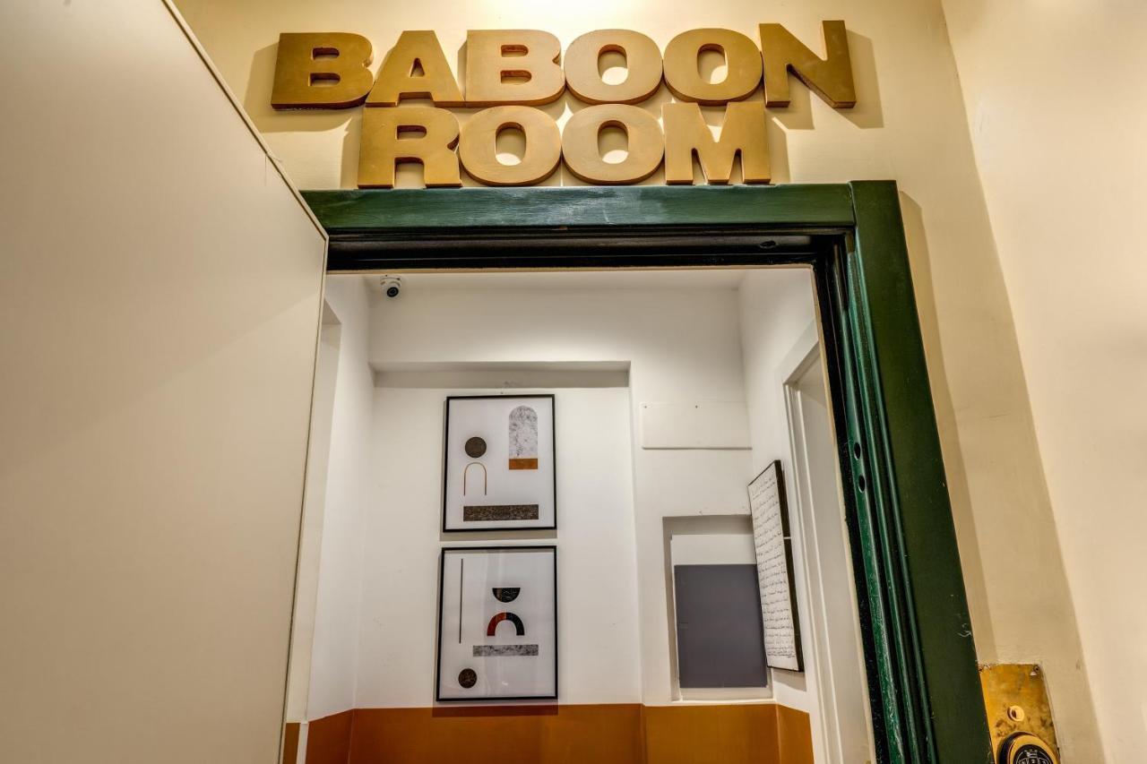 Baboon Gasthof *