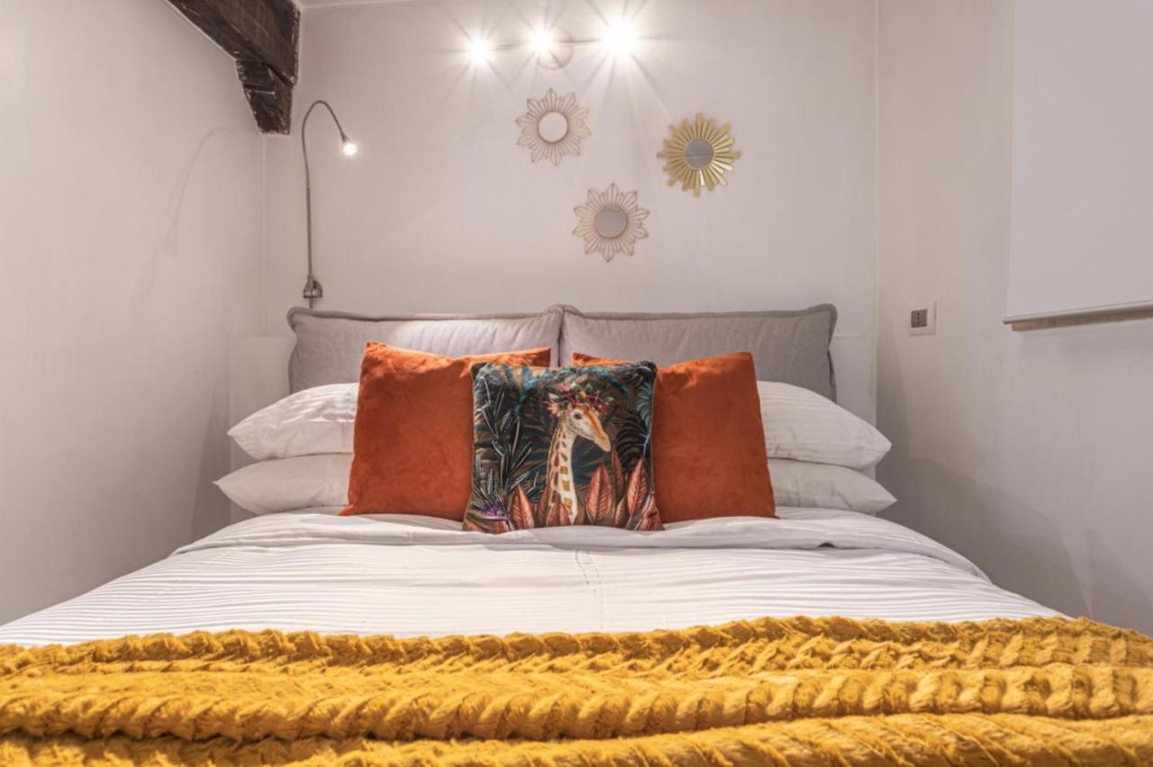 Lucrezia - Close To Piazza Navona Apartment Rome