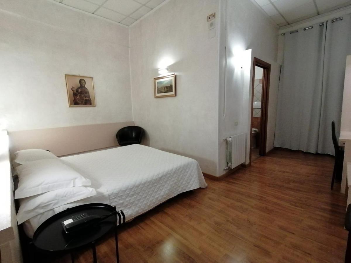 Hotell Julia Roma