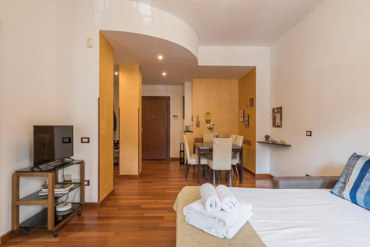 Appartamento Bright 2 Bedroom And Balcony