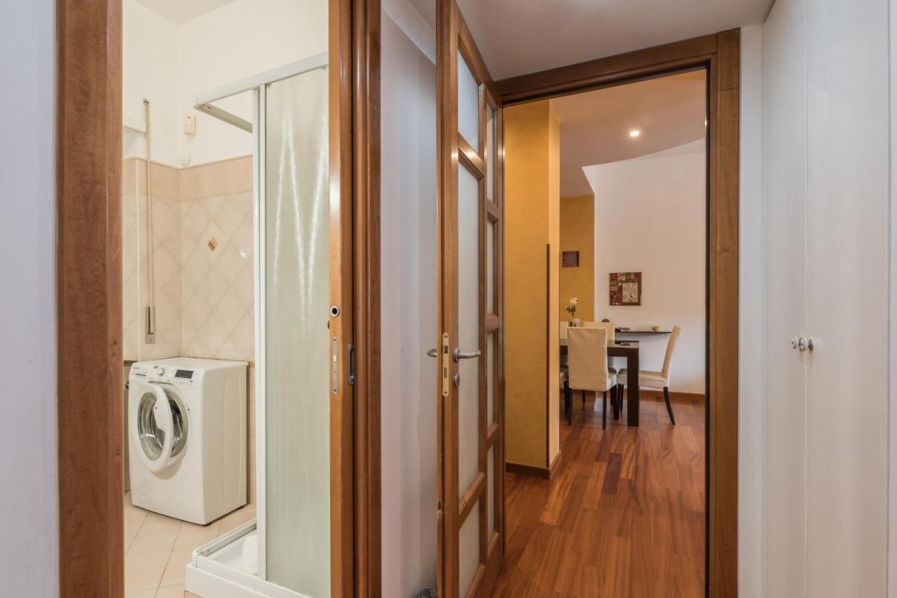 Bright 2 Bedroom And Balcony Apartment Rom