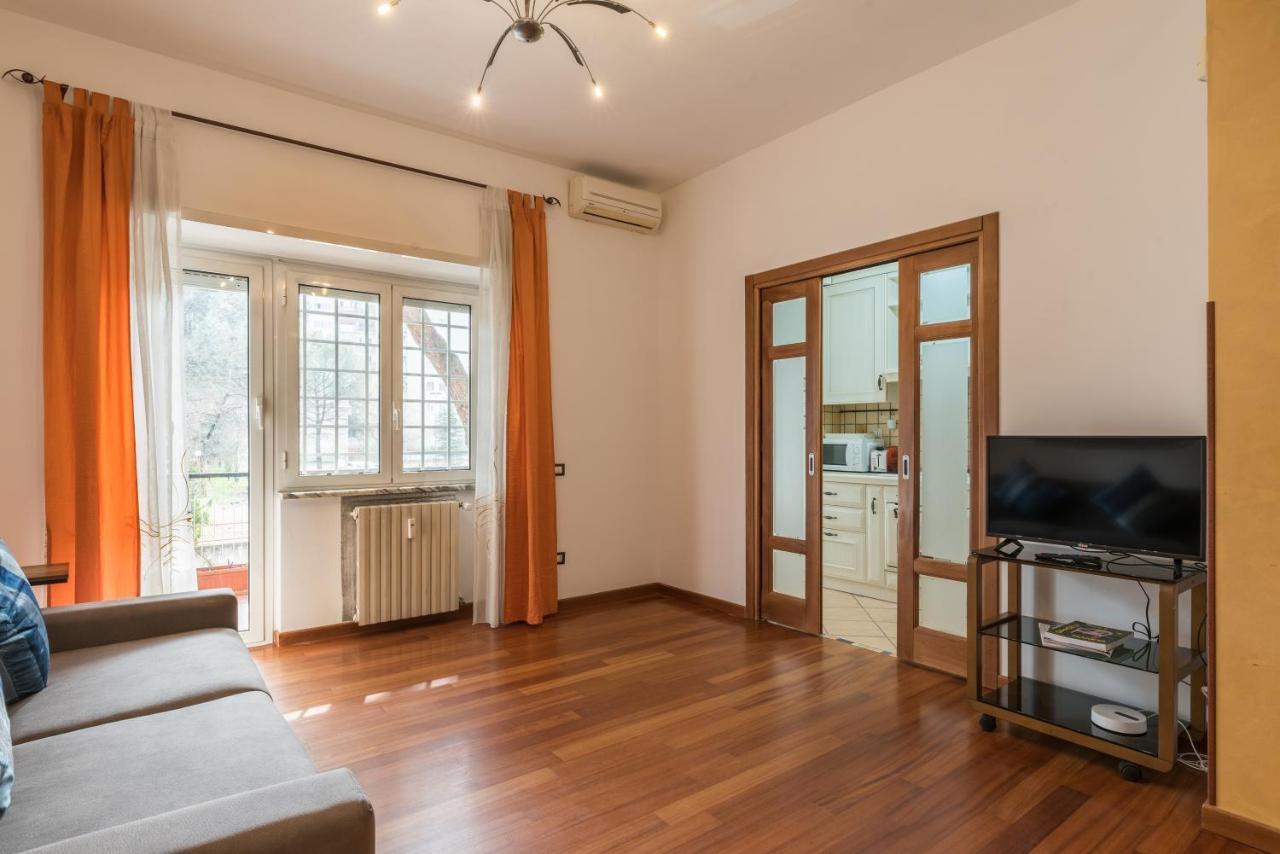 Bright 2 Bedroom And Balcony * Rom