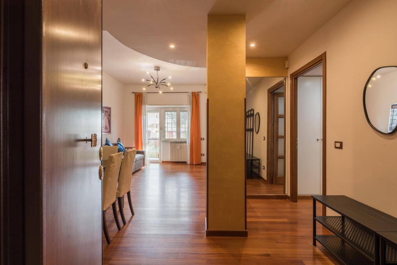 Bright 2 Bedroom And Balcony Appartamento *