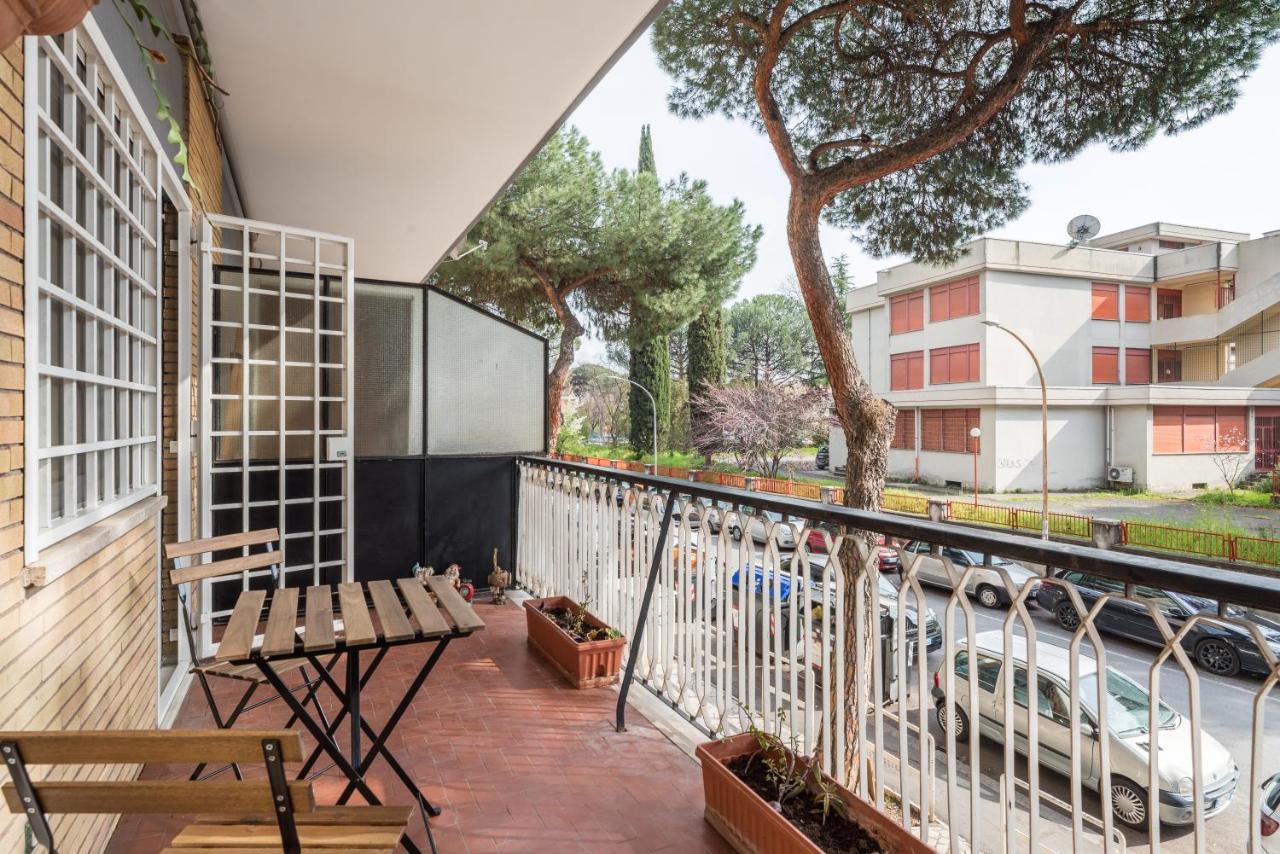 Appartamento Bright 2 Bedroom And Balcony