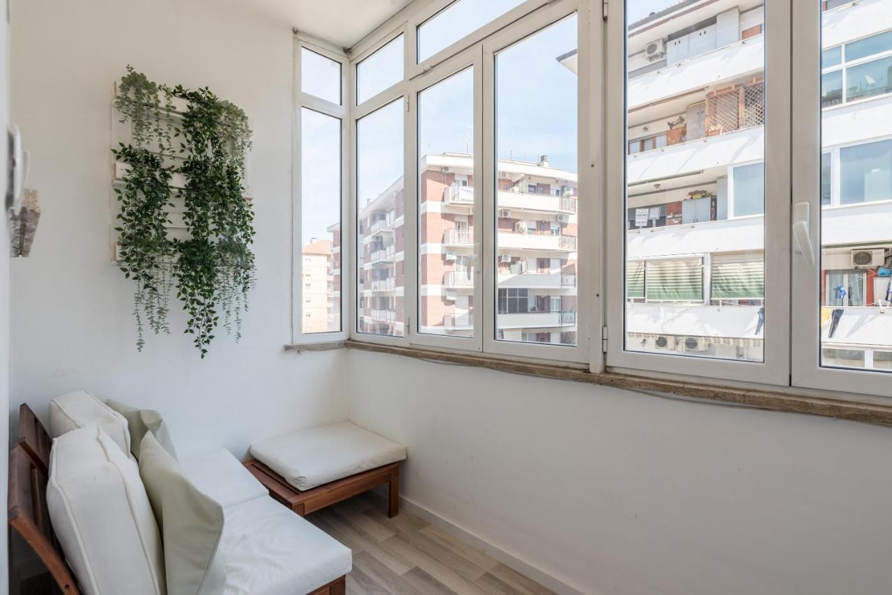 Cinecitta Gem Flat With Veranda Apartment *