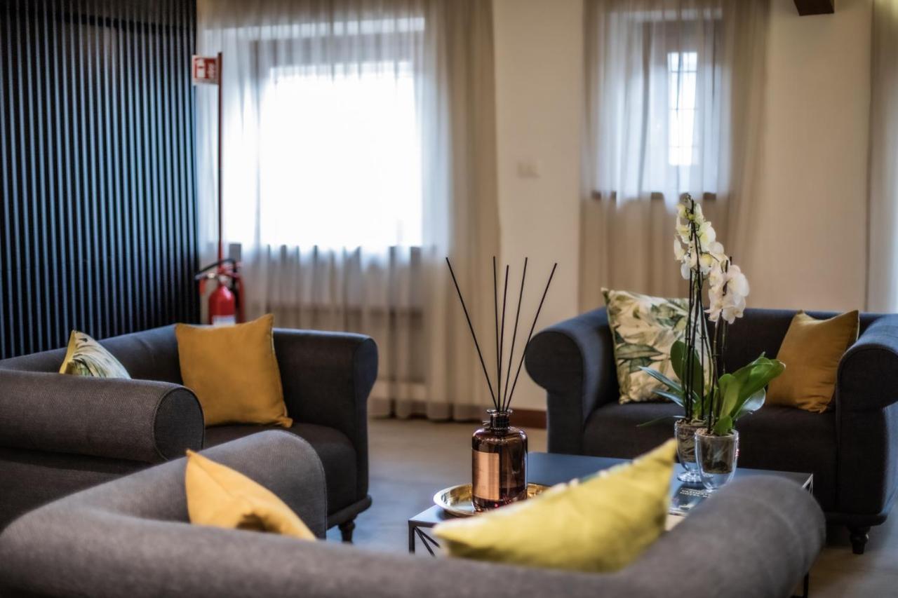 The Place 217 Hotell