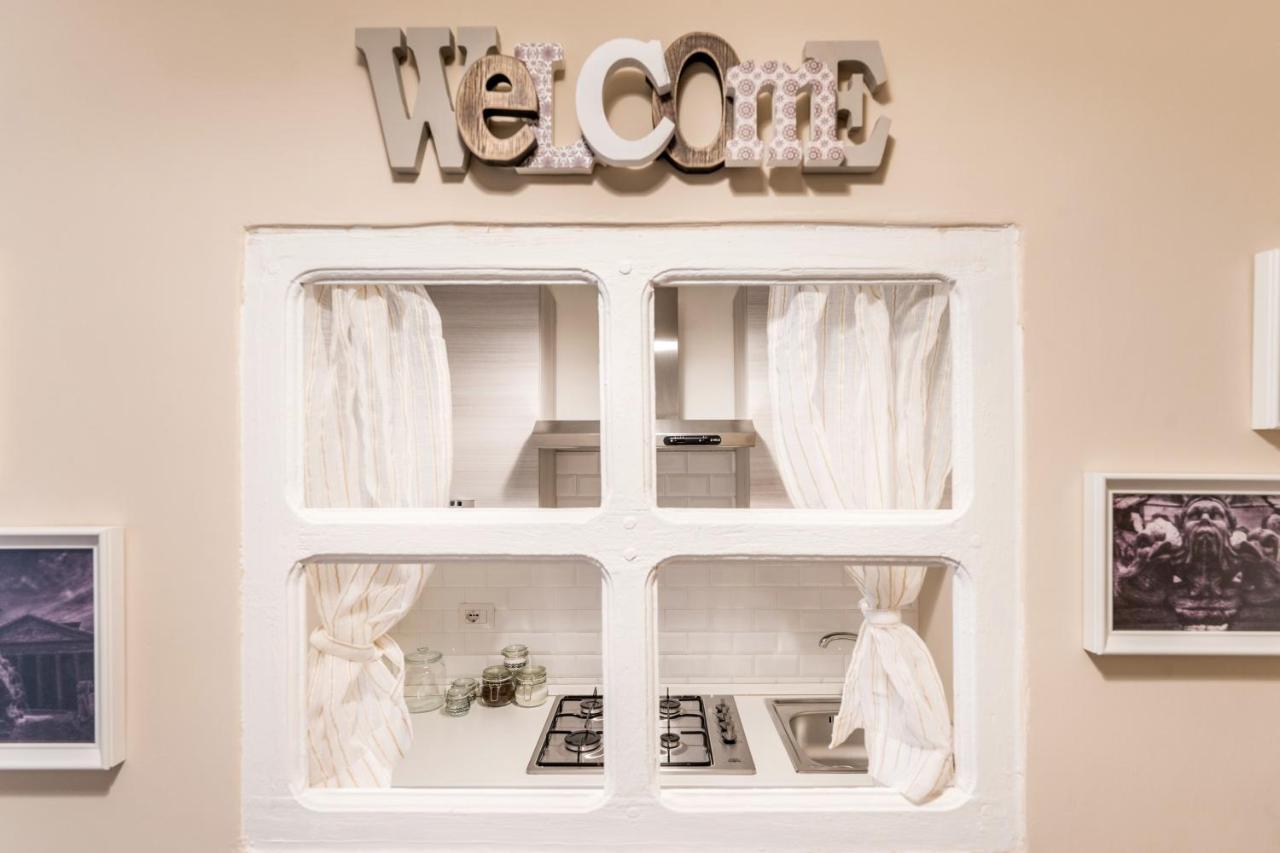 The Small Nest At Coliseum Apartment