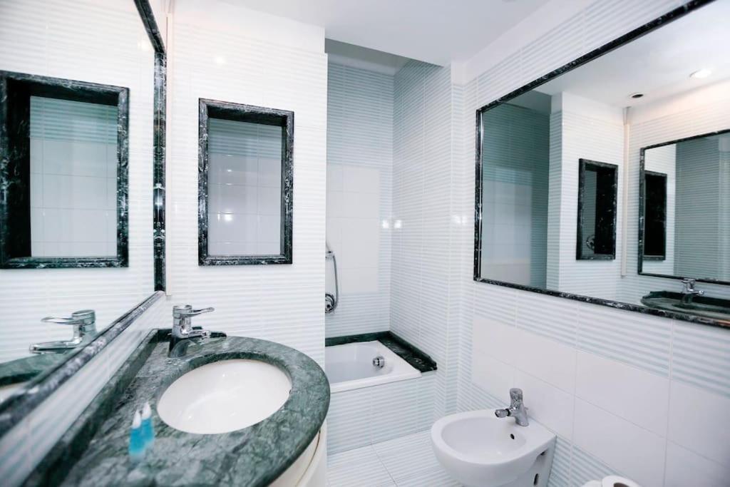 Blue Navona Two Bedroom - Topcollection Roma