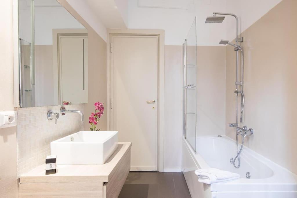 My Trastevere Three Bedroom View -top Collection Apartment Rome
