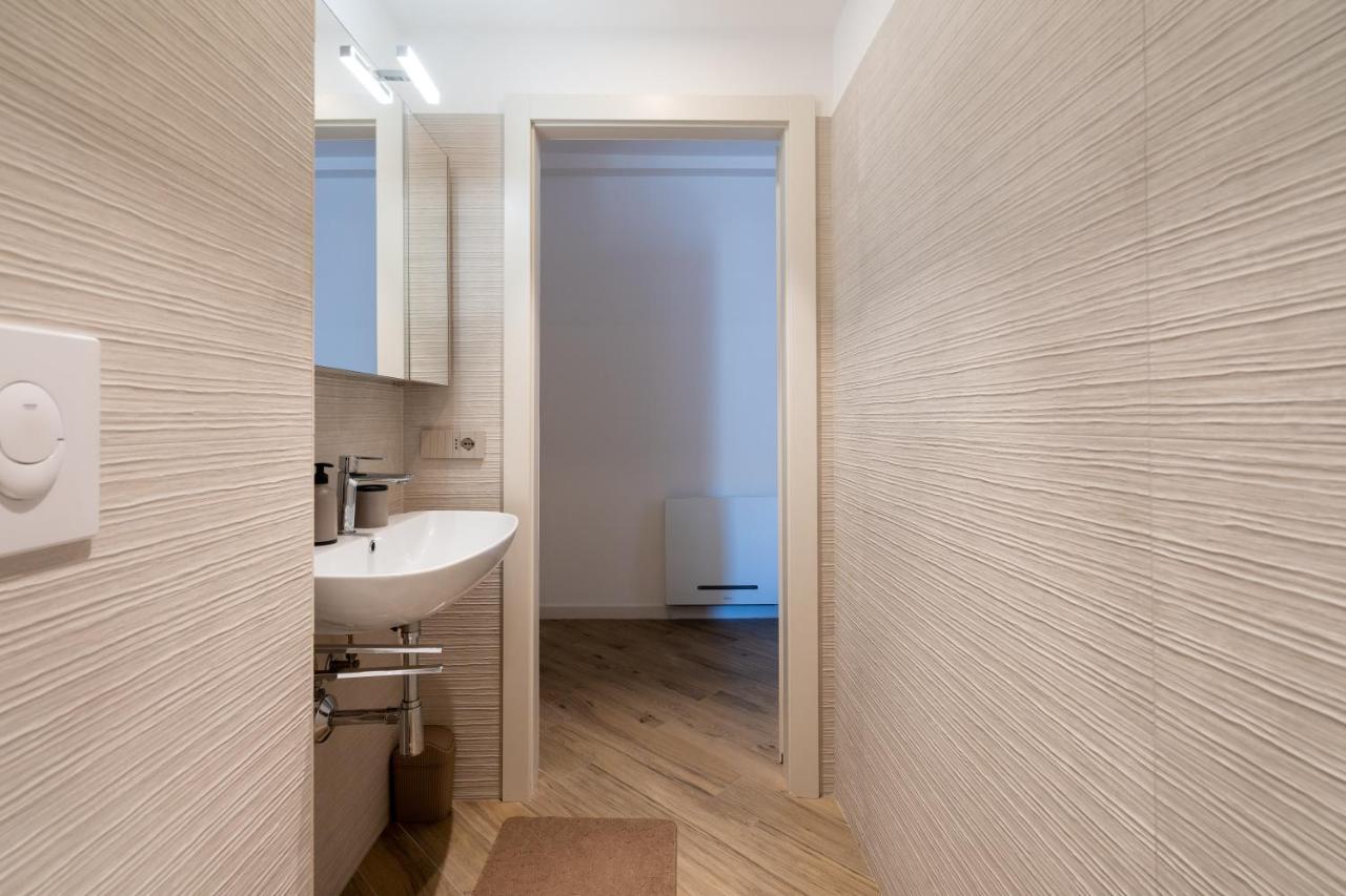 Aurealiving - Trastevere With Rooftop & Gym, Your Place In *